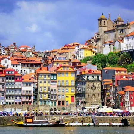 Well-equipped In Lägenhet Oporto