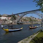 Well-equipped In * Porto
